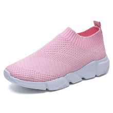 Laden Sie das Bild in den Galerie-Viewer, Women Shoes 2019 New Flyknit Sneakers Women Breathable Slip On Flat Shoes Soft Bottom White Sneakers Casual Women Flats Krasovki